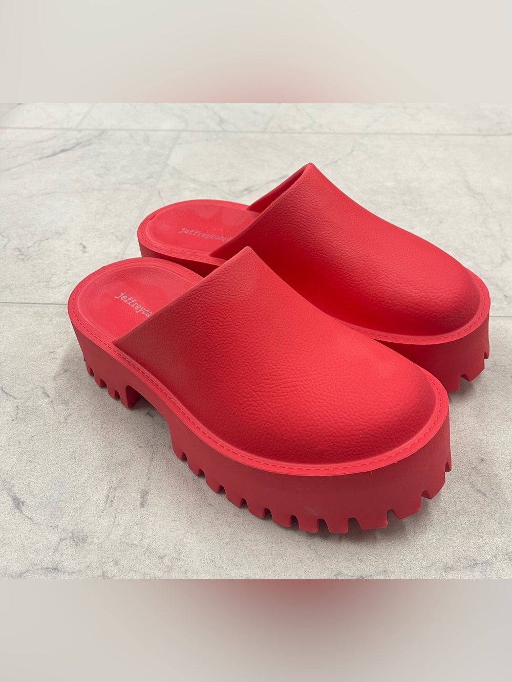 (NC-1) New Jeffrey Campbell Clogge Chunky Platform Mule In Red Size: 7